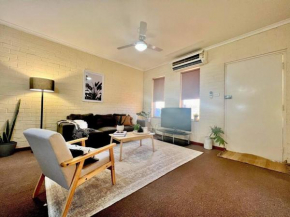Neat 2 bedroom apartment, with free parking, Port Hedland
